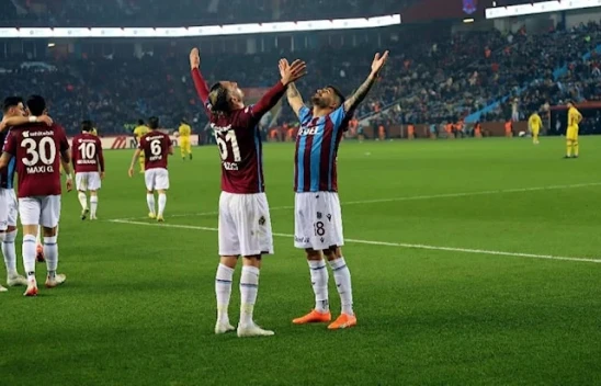 Trabzonspor, İstanbulspor'a gol oldu yağdı: 4-0