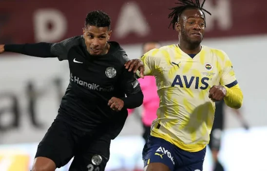 Ümraniyespor'u 2-1 mağlup eden Fenerbahçe, zirve takibini sürdürdü