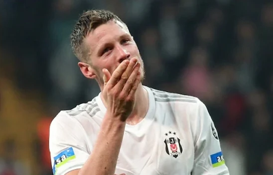 Wout Weghorst, transferi için Manchester United ve Beşiktaş anlaştı