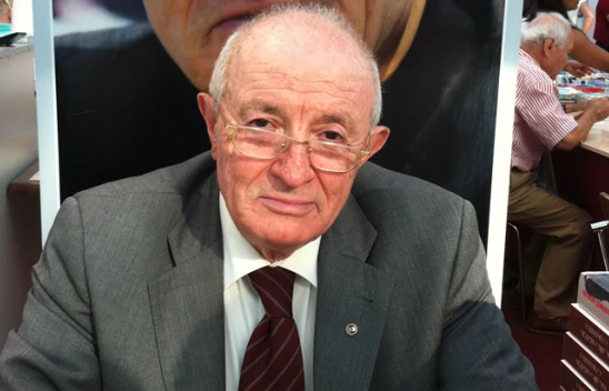 Yargıtay Eski Cumhuriyet Başsavcısı Vural Savaş yaşamını yitirdi