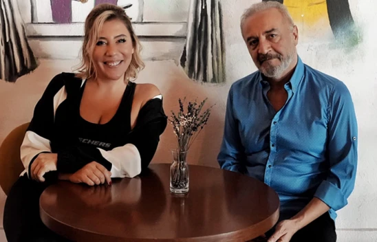 Yılmaz Erdoğan, yeni dizisi İnci Taneleri'ni ilk kez Sibel Arna'ya anlattı