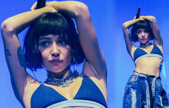 Zeynep Bastık sahneyi danslarıyla yaktı geçti