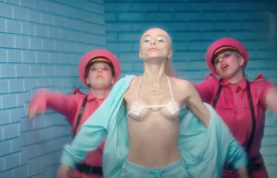 Gülşen'in Lolipop şarkısının klibi yayınlandı