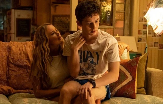 No Hard Feelings (Büyü de Gel) filminden yeni fragman yayınlandı