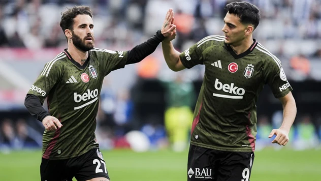 Adana Demirspor'u farklı yenen Beşiktaş, 3. sıraya yerleşti