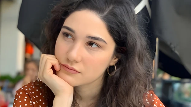 Artık İstanbul'lu! Duygu Üstünbaş, dizi setlerine geri dönüyor!