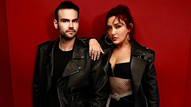 Faruk Sabancı ve Melek Mosso'dan MFÖ için sürpriz buluşma