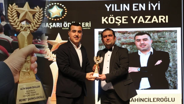 Mehmet Şahincileroğlu, başarısını 'Yılın En İyi Köşe Yazarı' ödülüyle taçlandırdı