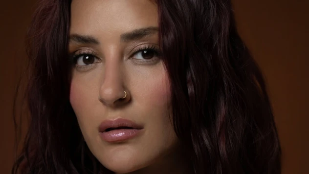 Melek Mosso'dan canı yanan herkes için yeni şarkı 'Canım Acıyor'