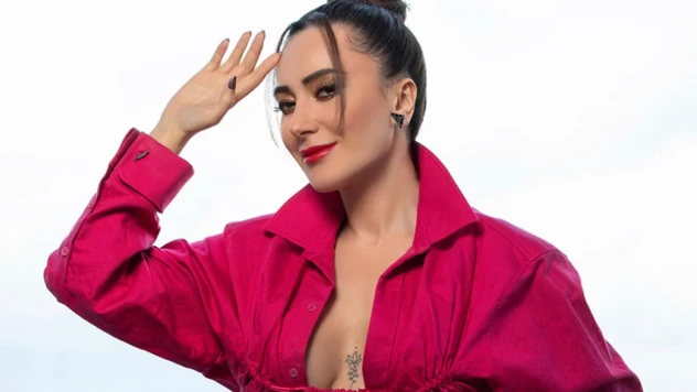 Tuğba Ünal'dan tek kişilik oyun