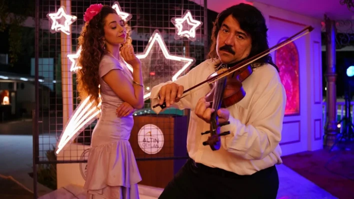 Müzik listelerinde Ata Demirer rüzgarı