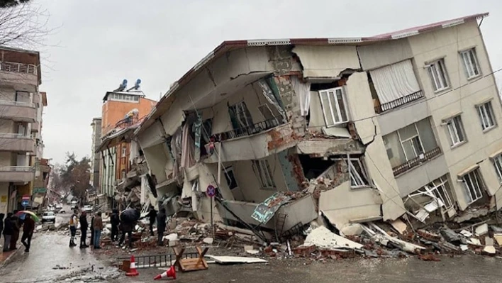 Son 100 yıldaki en büyük ikinci deprem! Prof. Dr. Hasan Sözbilir, depremin sebebini açıkladı!