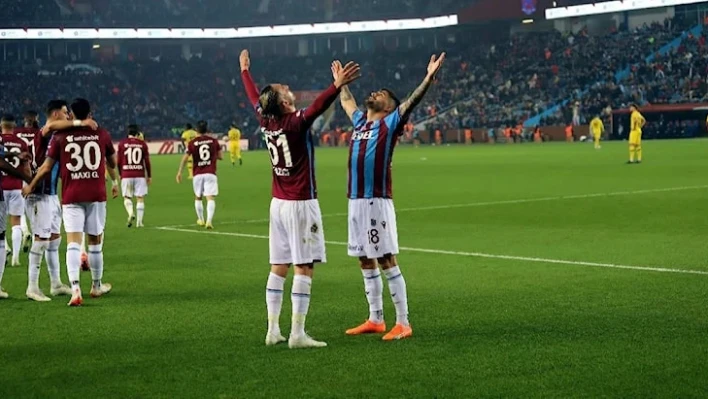 Trabzonspor, İstanbulspor'a gol oldu yağdı: 4-0