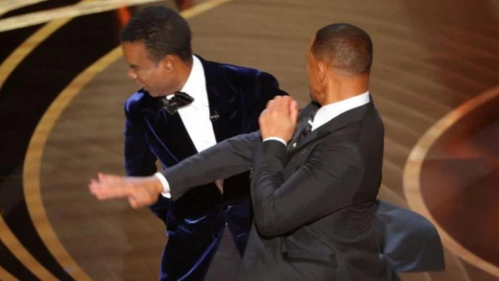 Will Smith, Oscar töreninde komedyen Chris Rock'a tokat attı