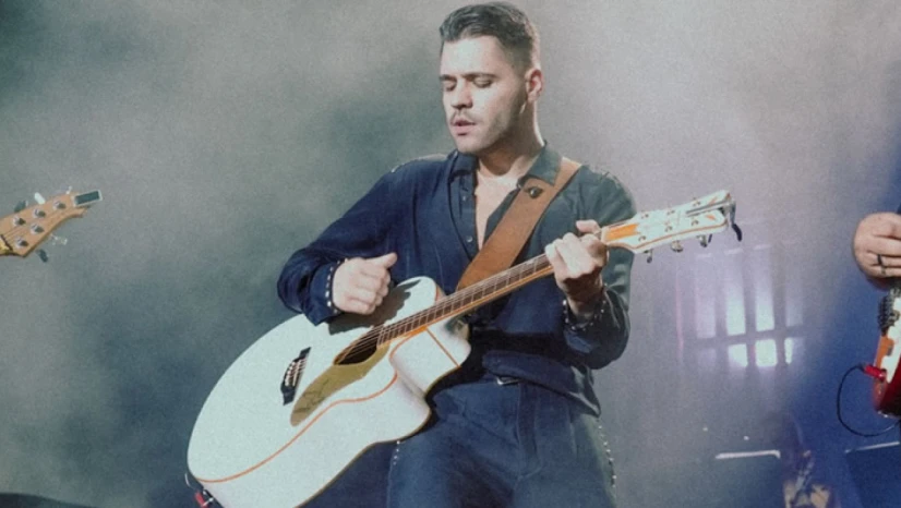 Emir Can İğrek'ten Harbiye'de kapalı gişe müzik şöleni